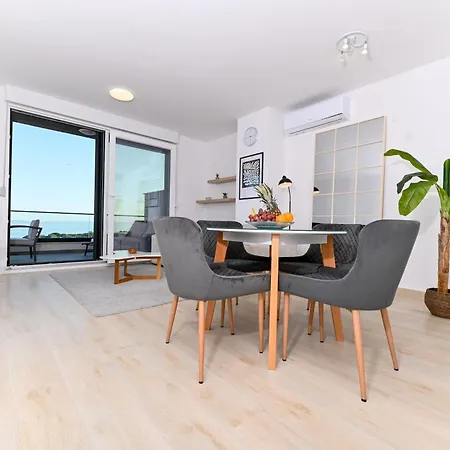 Apartment Luxury Skyline *