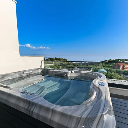 Luxury Skyline Daire Split